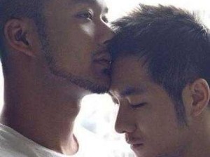 Gay台湾无套男同志XNXX 探讨 Gay 台湾无套男同志 XNXX：性健康与道德的边界